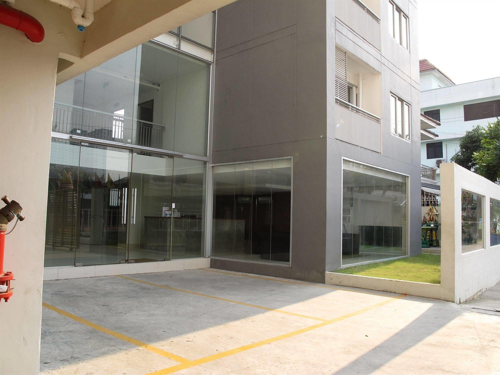 Utd Apartments Sukhumvit Ban Khlong Nang Li Екстер'єр фото